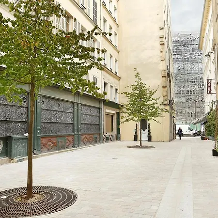 Du Louvre Aparthotel