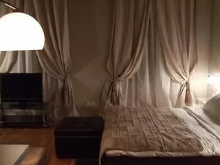 Du Louvre Aparthotel Parigi